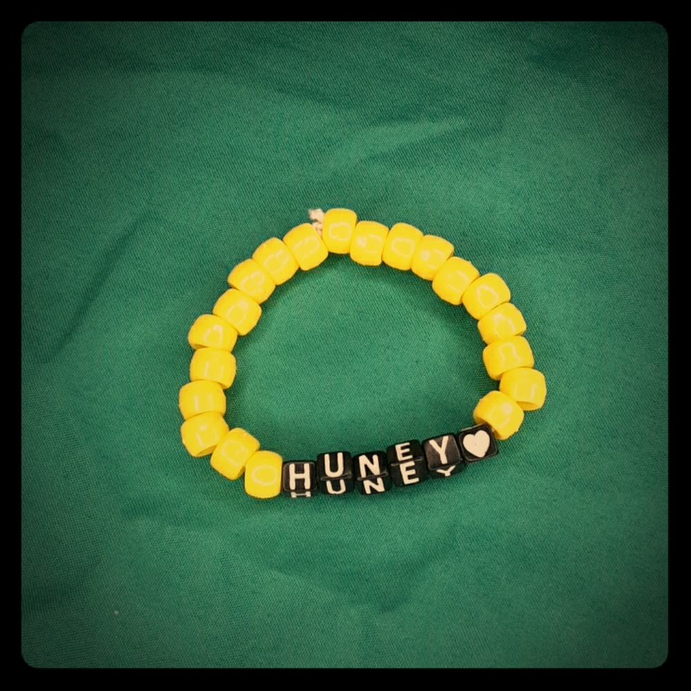 Small beaded bracelets * kids* teens❤🌻🐝